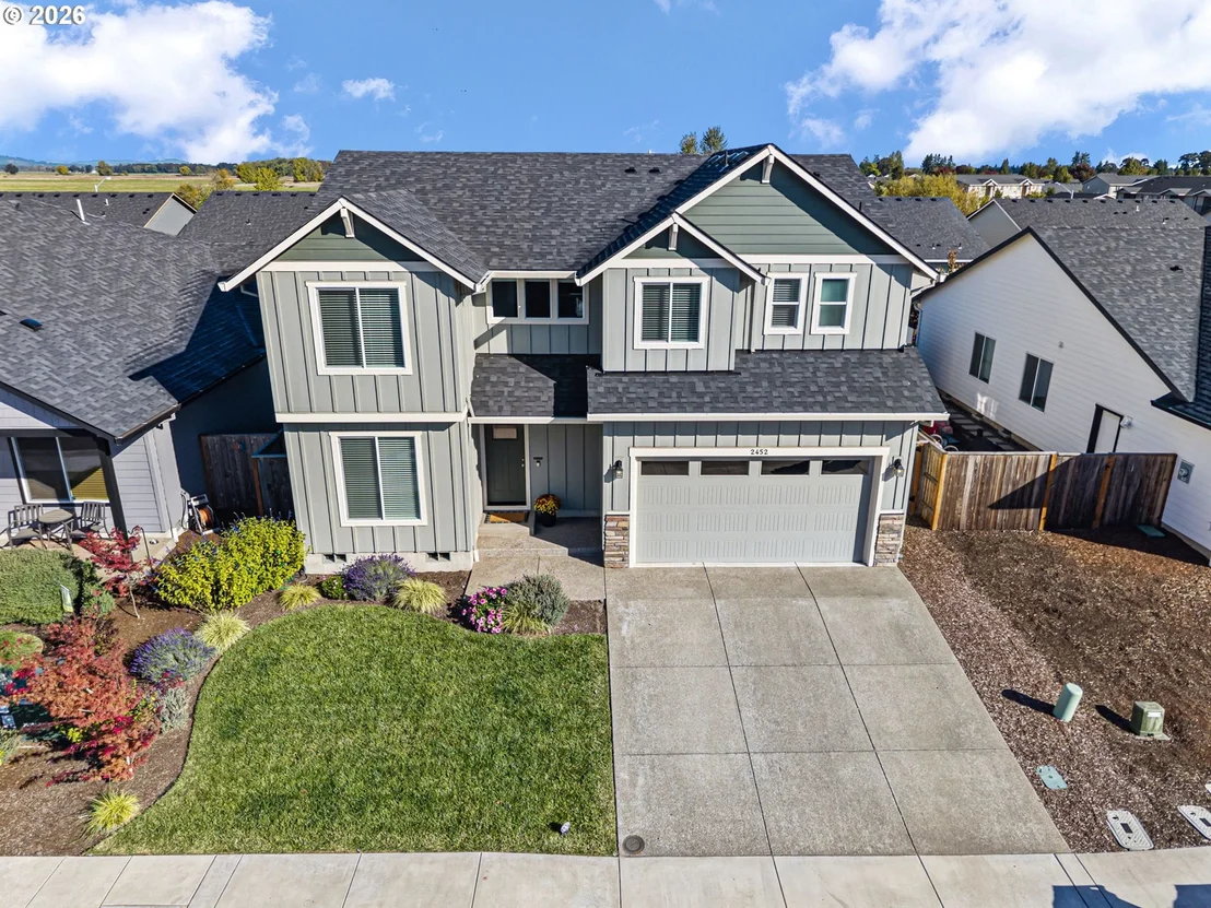 Photo of 2452 W 9TH AVE