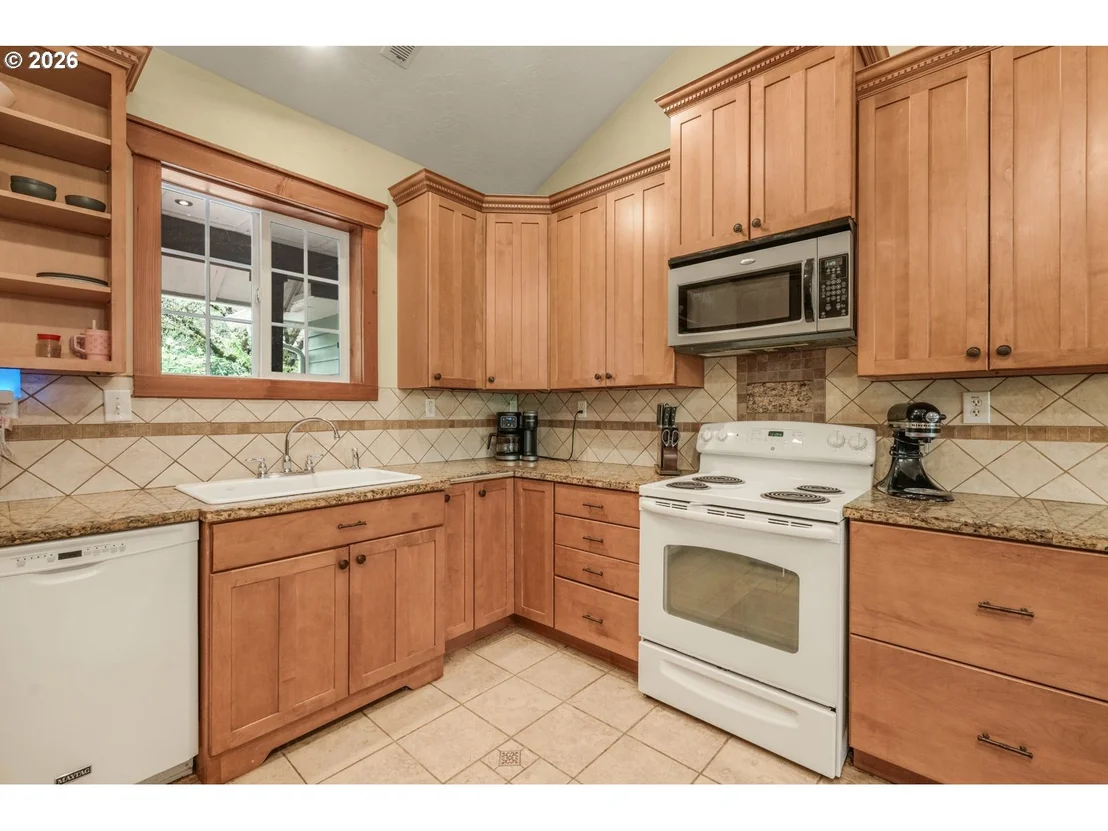 Photo of 824 W CENTRAL AVE