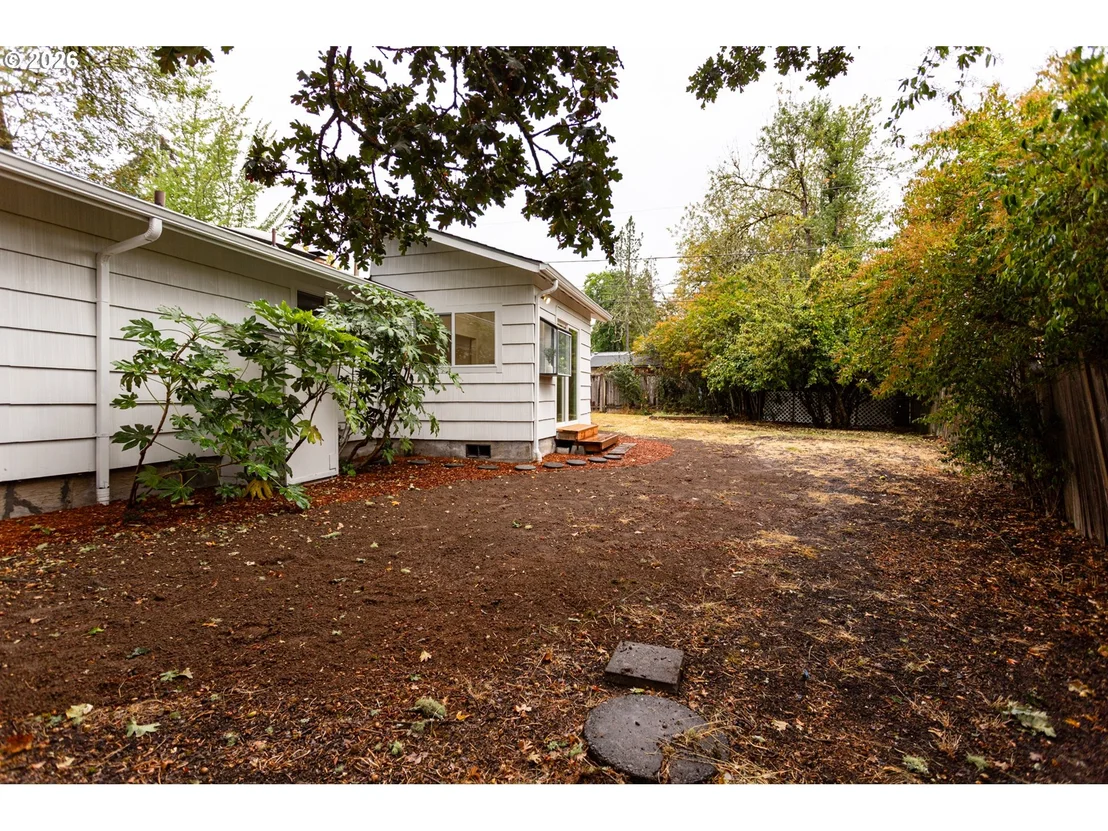 Photo of 395 E 46TH AVE