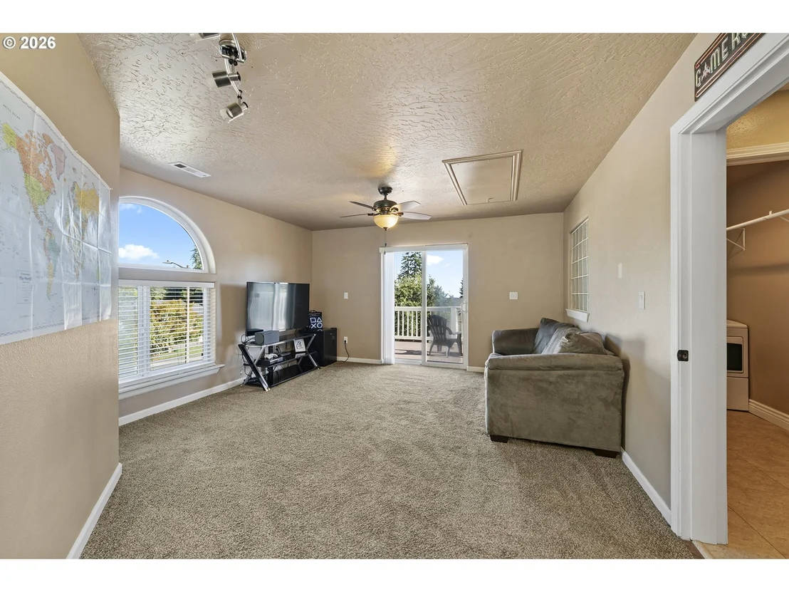 Photo of 997 KRISTA LN