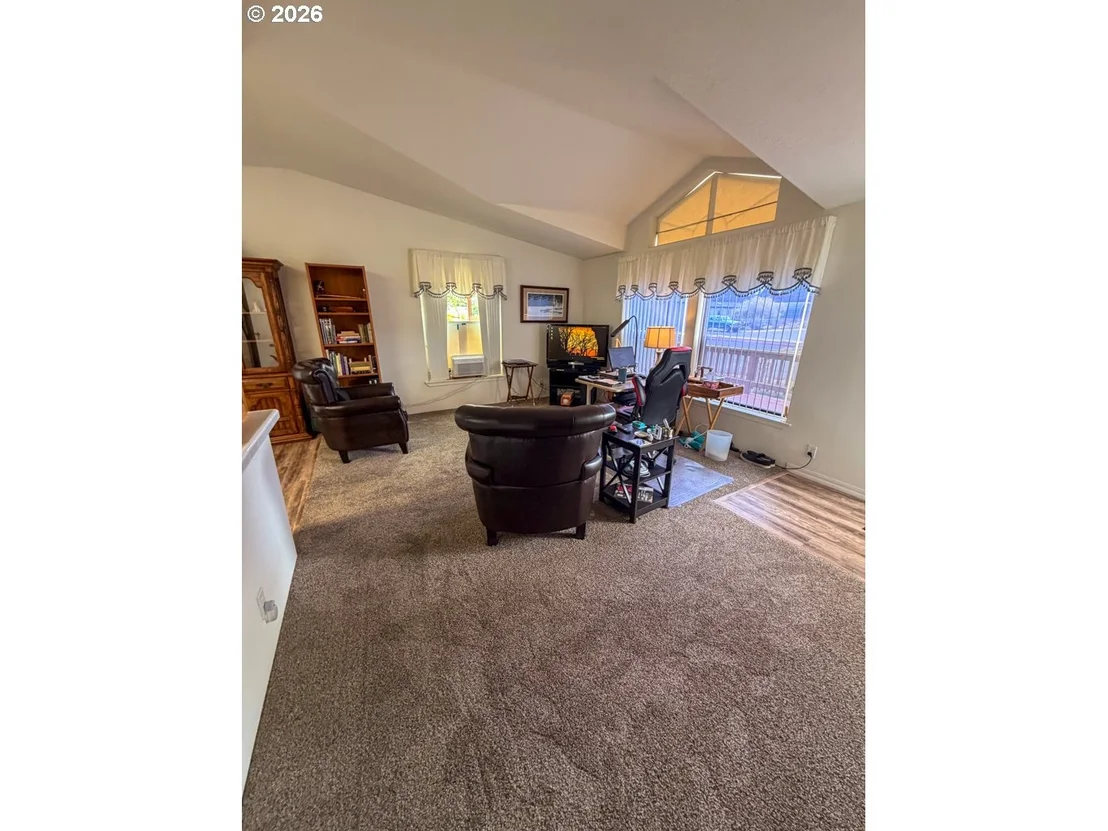 Photo of 600 TIARA ST