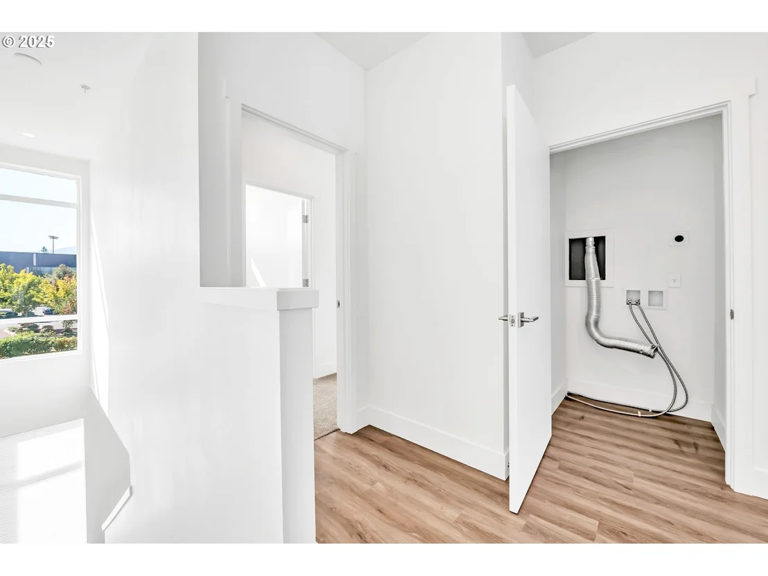 Photo of 193 E 20TH AVE