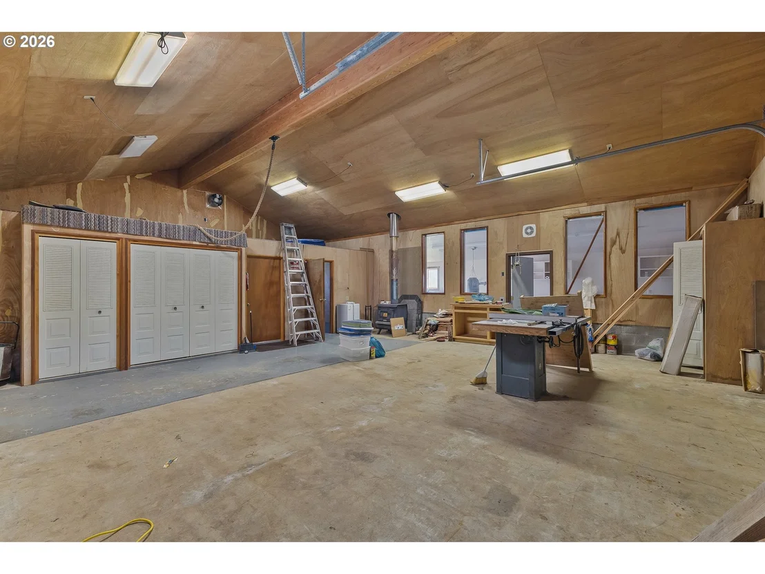 Photo of 711 H AVE