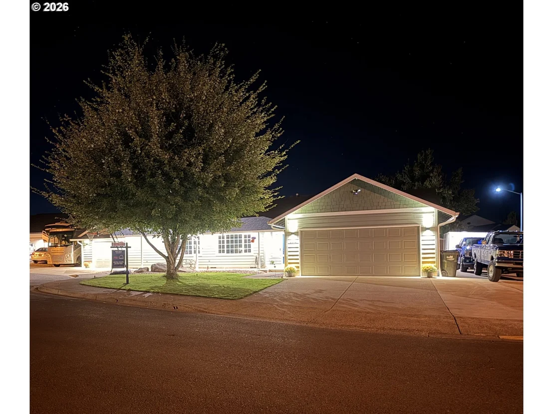 Photo of 1101 CEDAR CT