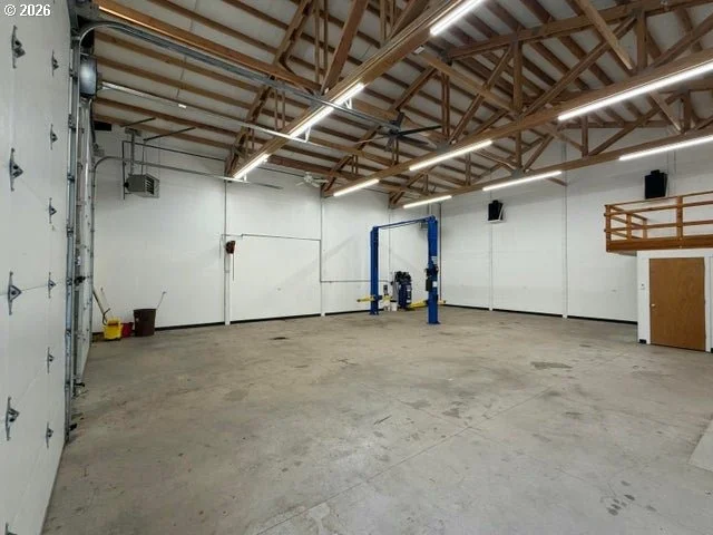 Photo of 17037 DOWNEY RD