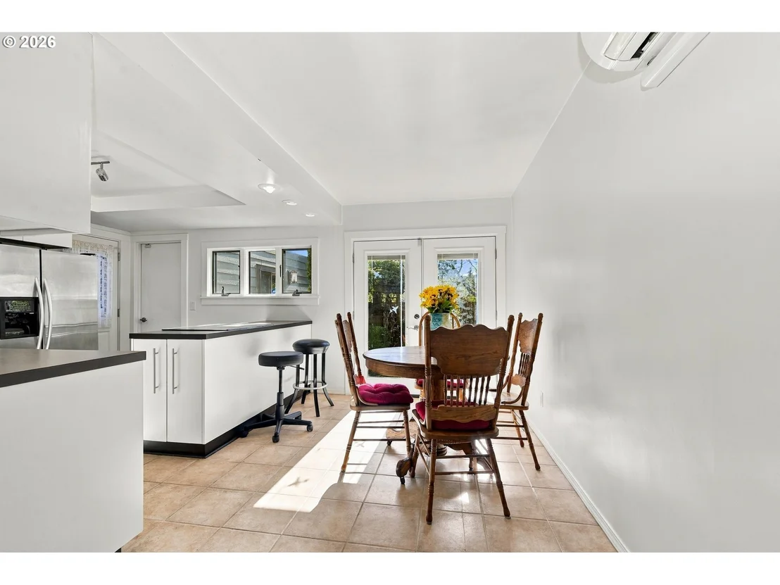 Photo of 580 HORN LN