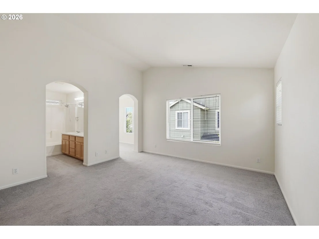 Photo of 1637 HAMLET LN