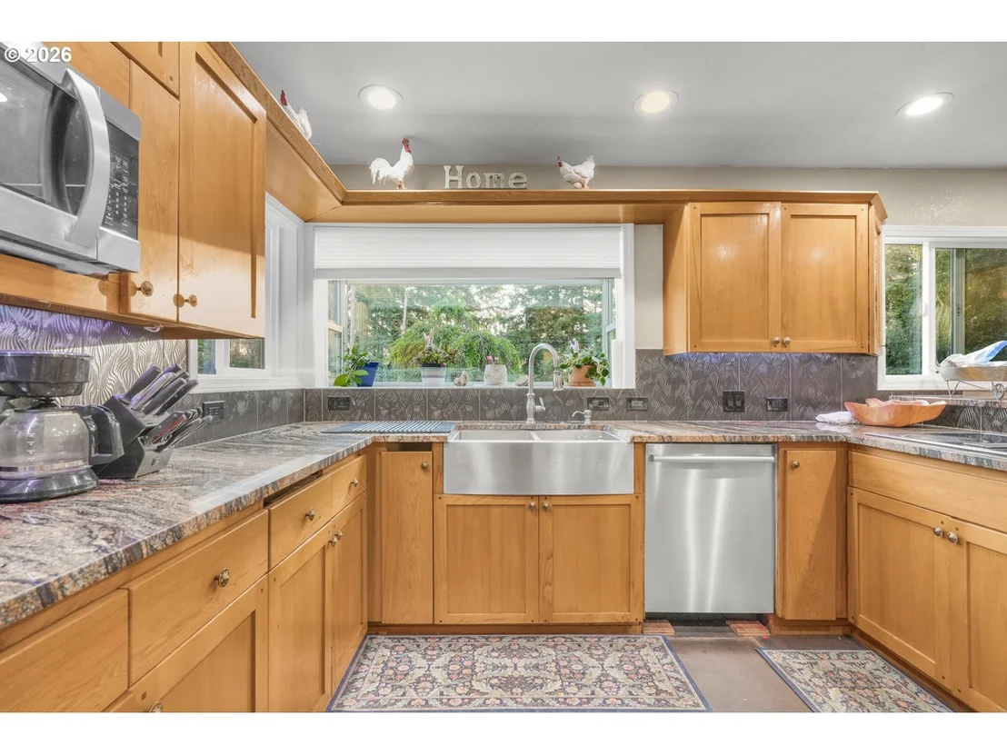 Photo of 27424 SE EAGLE CREEK RD