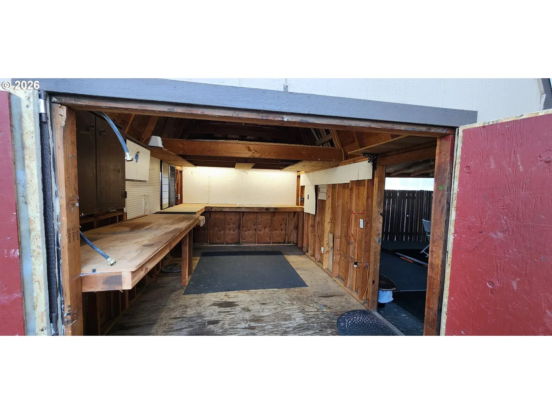 Photo of Unit G at 4531 FRANKLIN BLVD