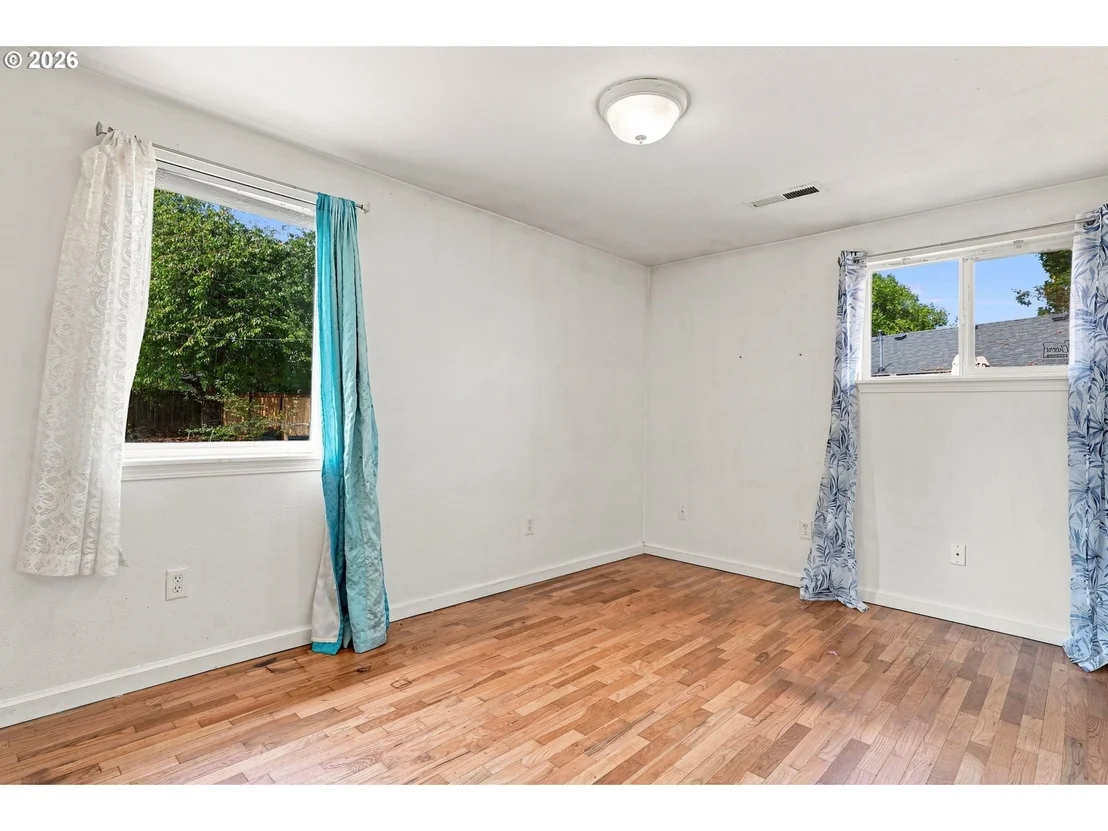Photo of 1219 PLEASANT ST