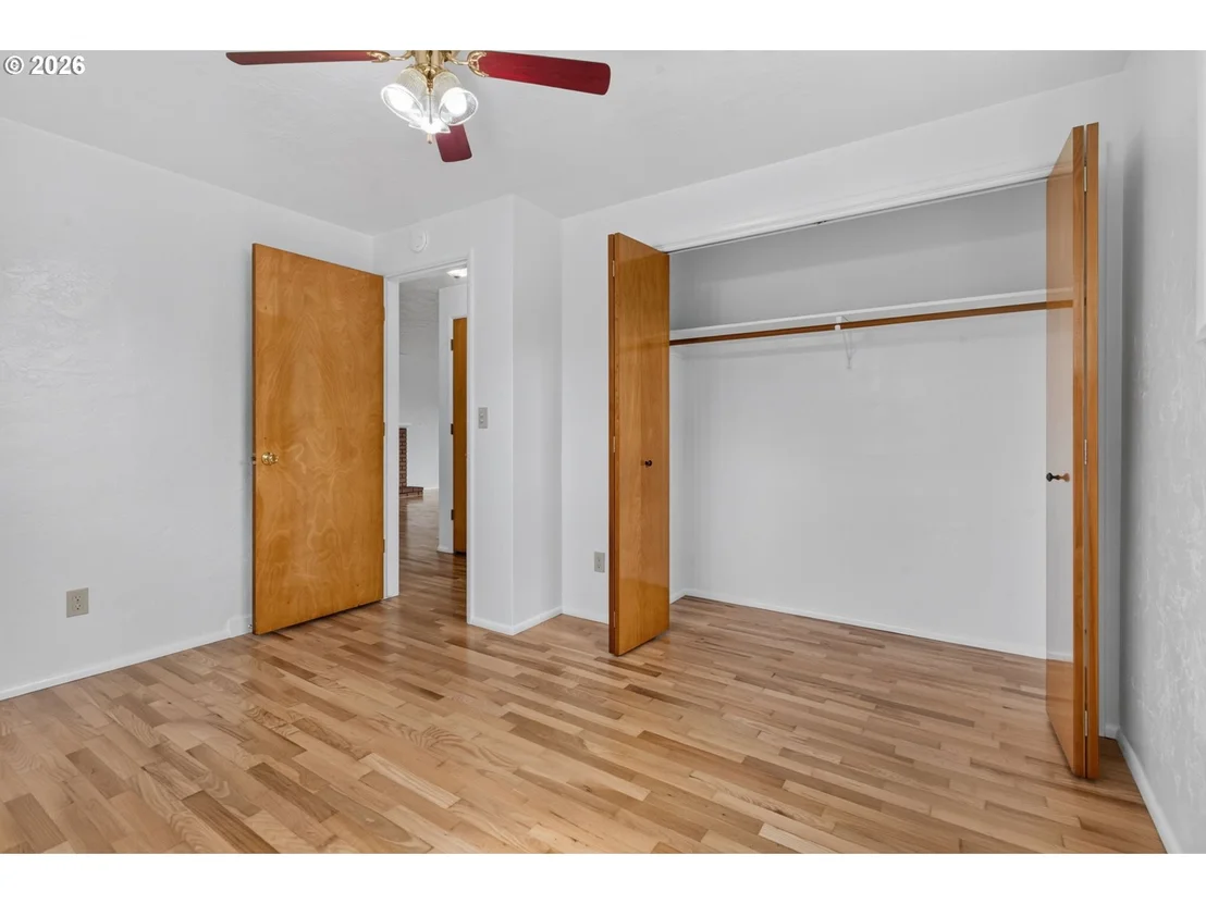 Photo of 447 MAXWELL RD