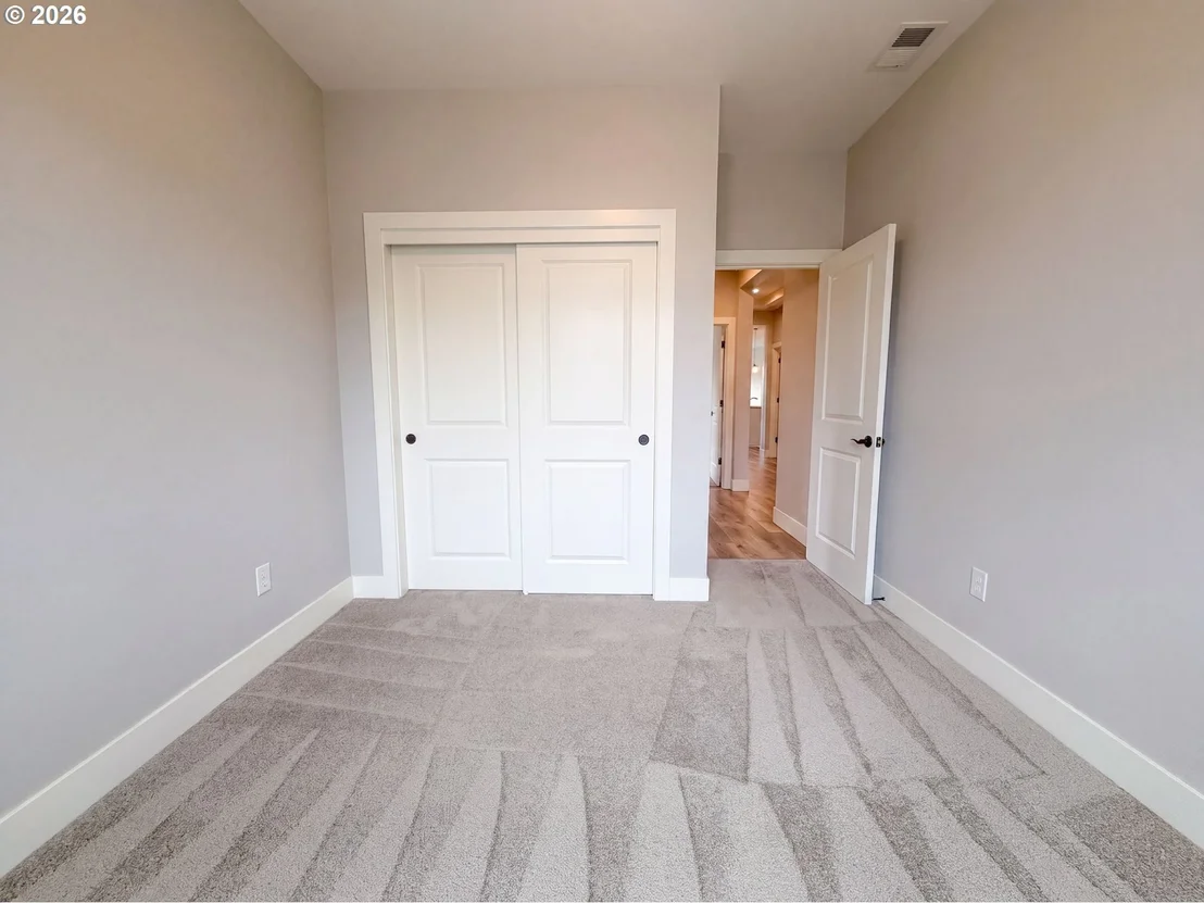 Photo of 614 SW 49TH DR