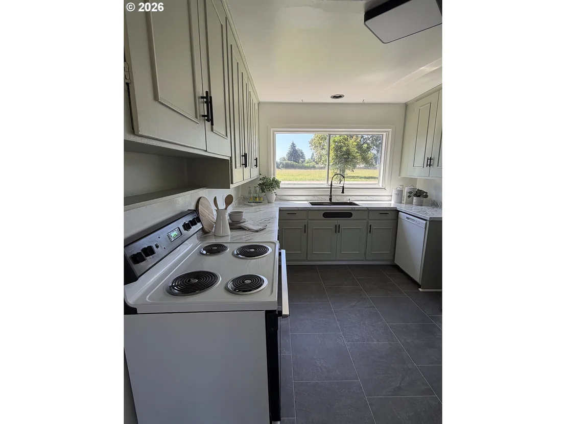 Photo of 775 HOWARD AVE