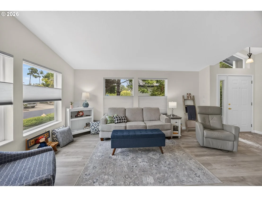 Photo of 438 SHERWOOD LOOP