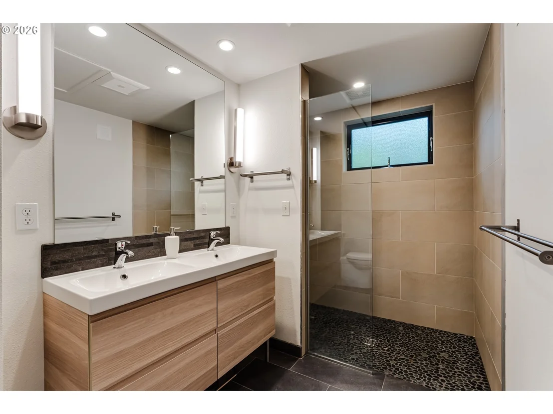 Photo of 2863 FRIENDLY ST