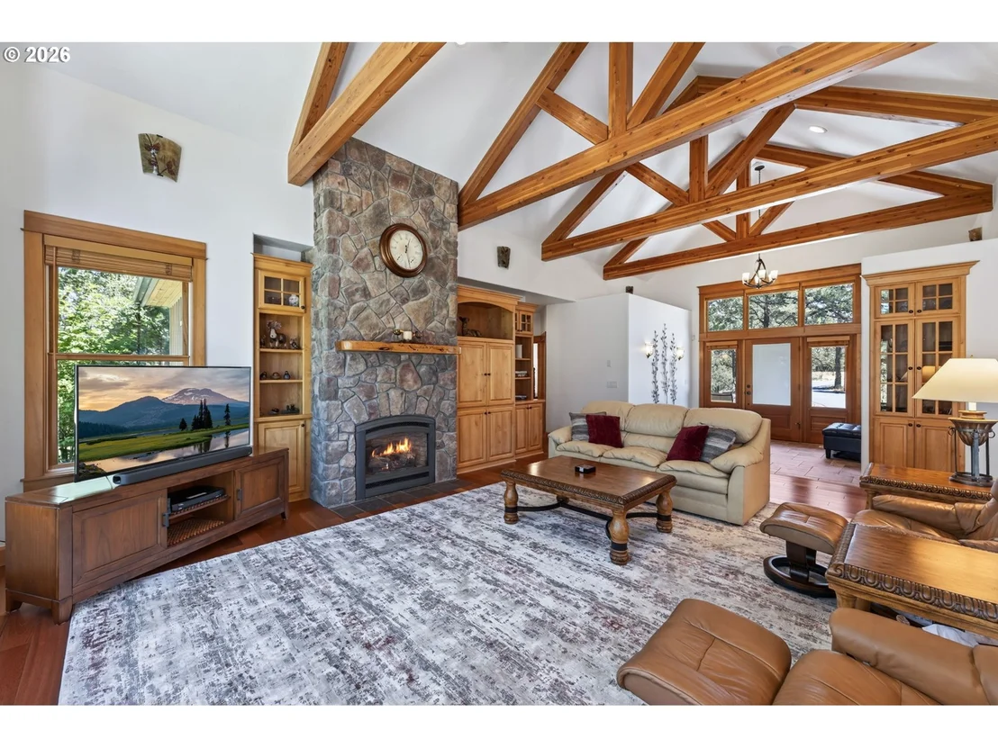 Photo of 17690 Mountain View RD SW