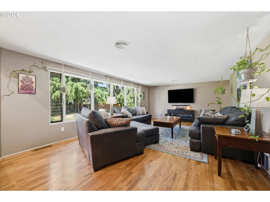 Photo of 110 CORLISS LN