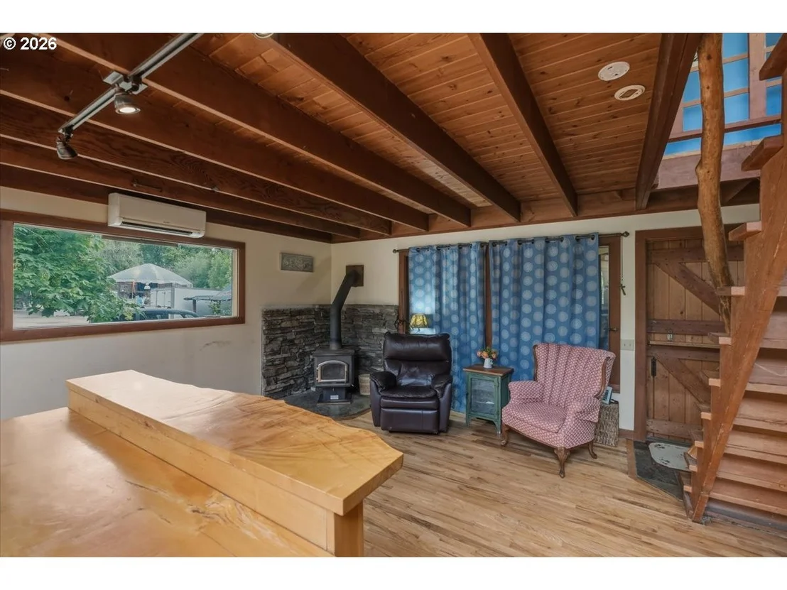 Photo of 25159 GRANGE HALL RD