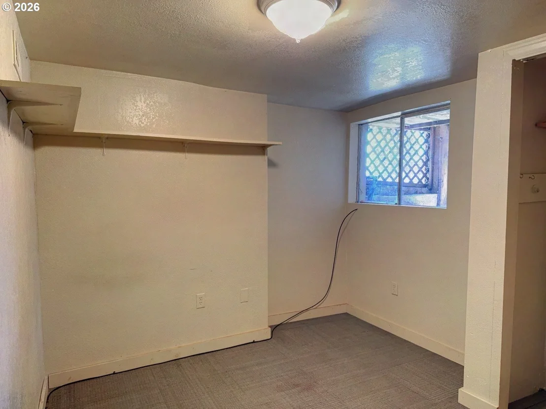 Photo of 146 1ST ST