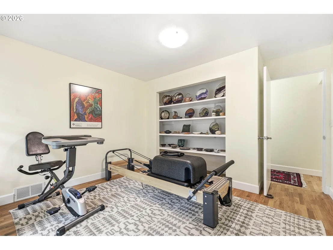 Photo of 595 DARTMOOR DR