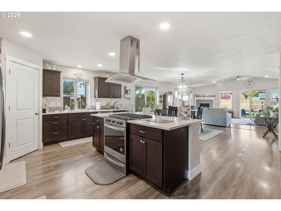 Photo of 975 ALDRICH WAY