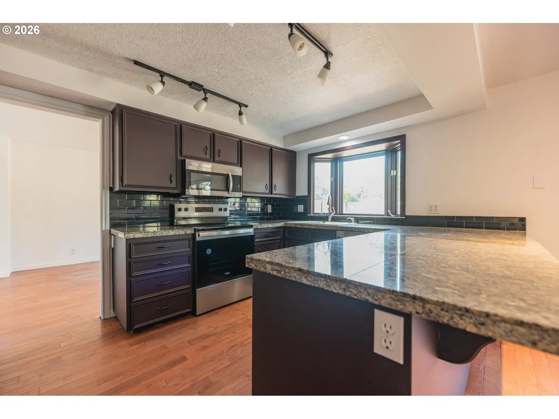 Photo of 3759 KEELER AVE
