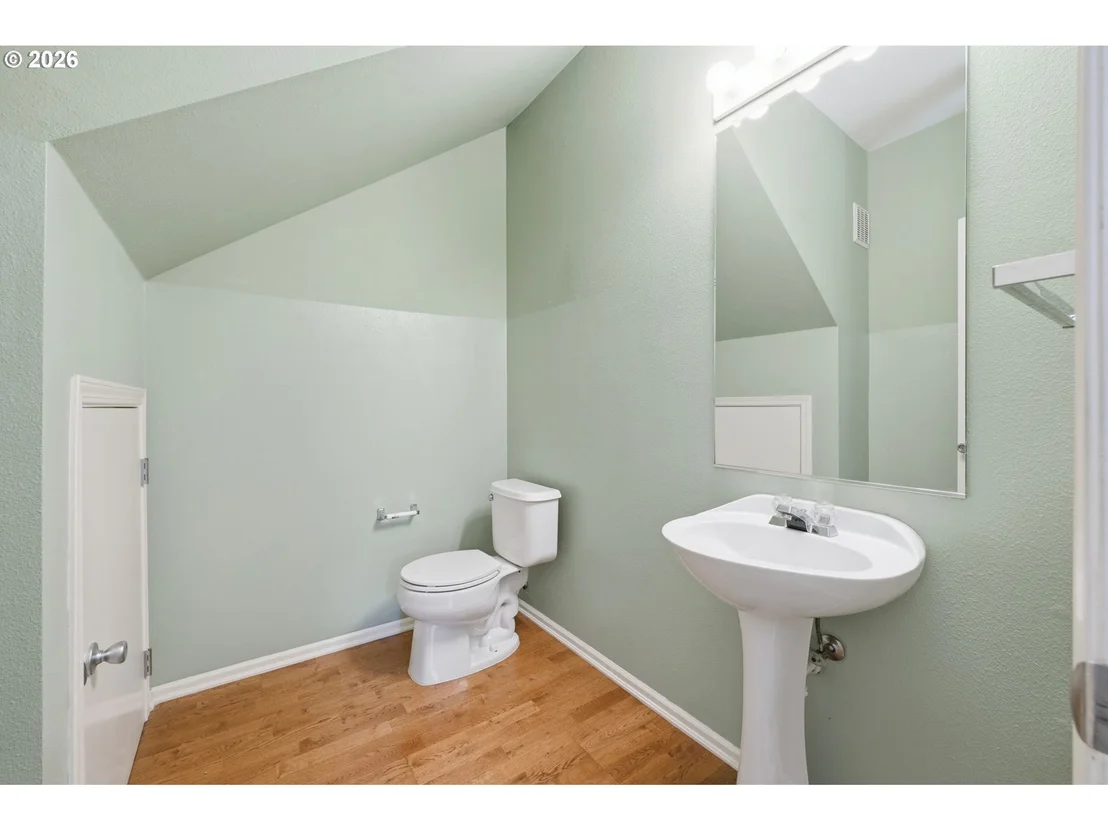 Photo of 1637 HAMLET LN