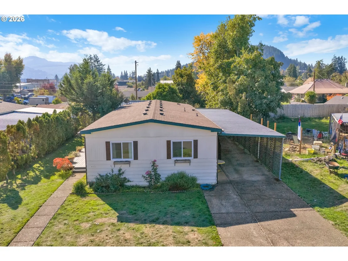Photo of 231 CRESWOOD DR