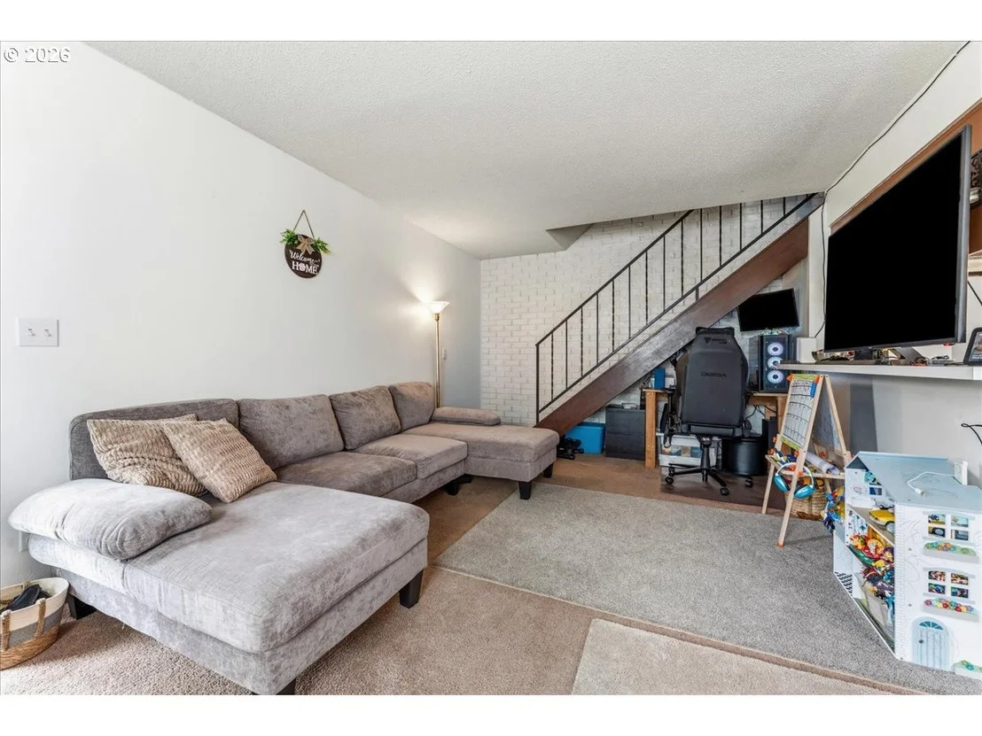 Photo of 1649 NE KANE DR