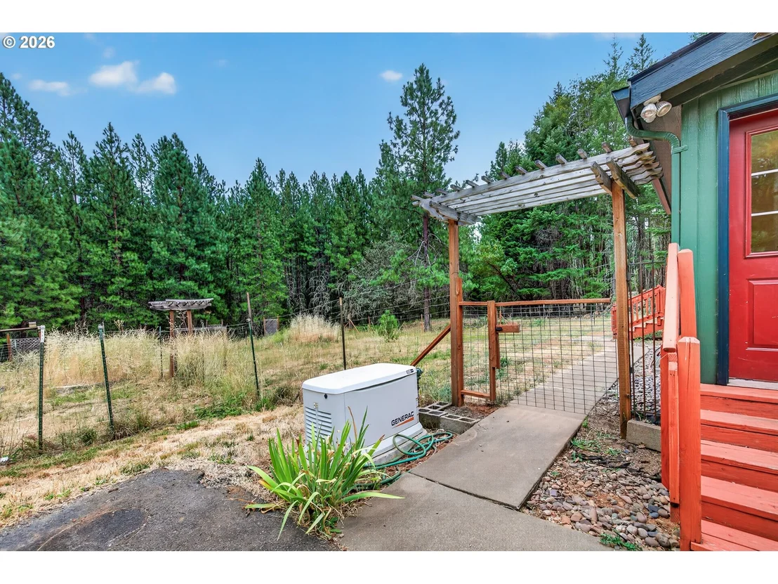 Photo of 530 INGALLS LN