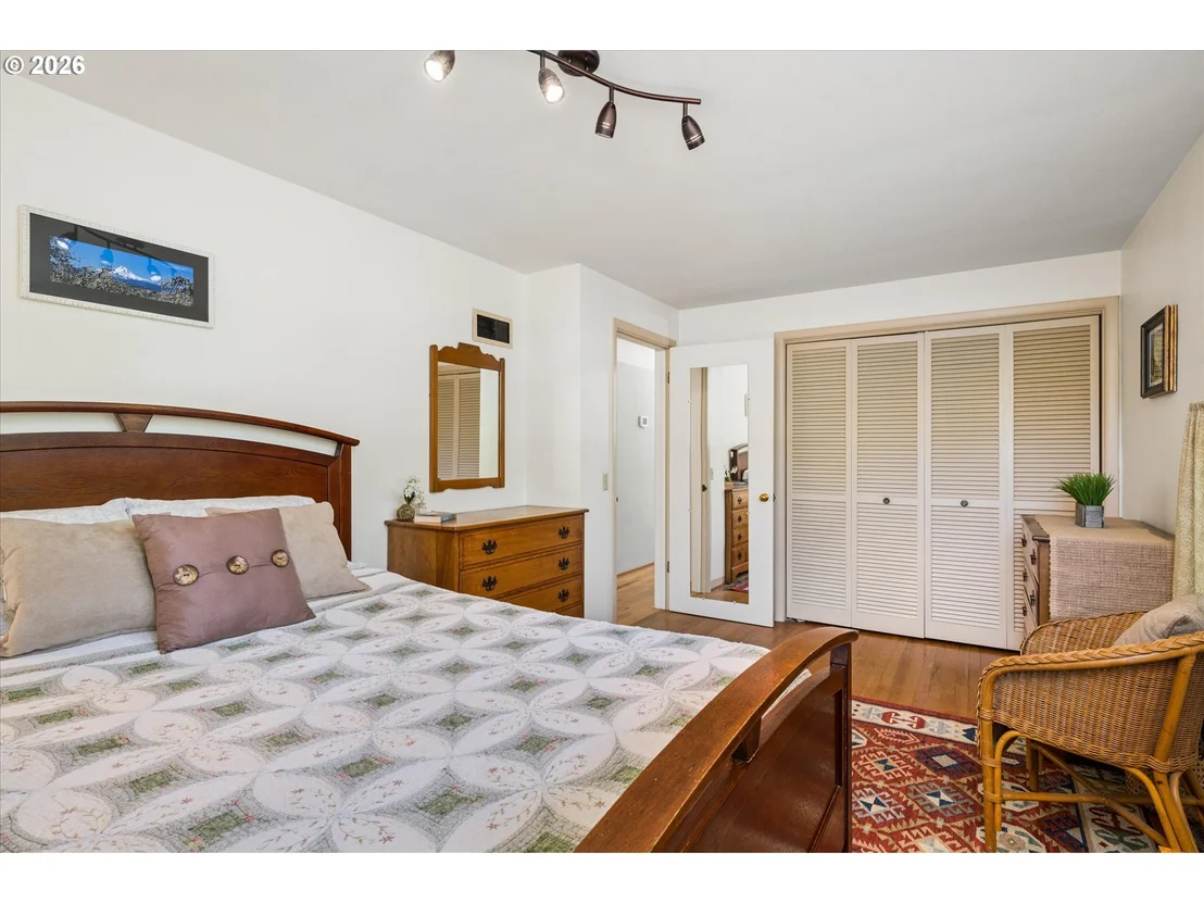 Photo of 190 W 36TH AVE