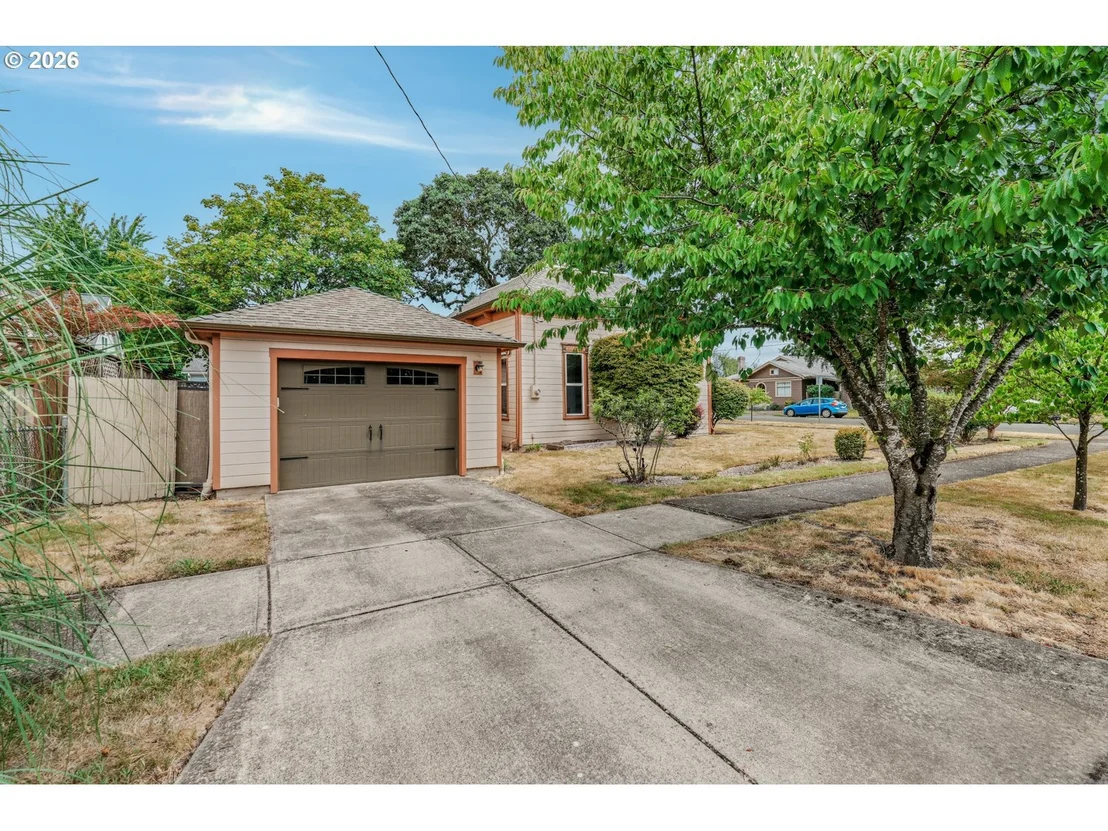 Photo of 482 S 4TH ST