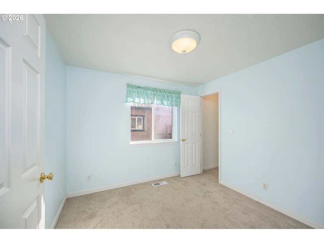 Photo of 1061 APPLEGATE PL