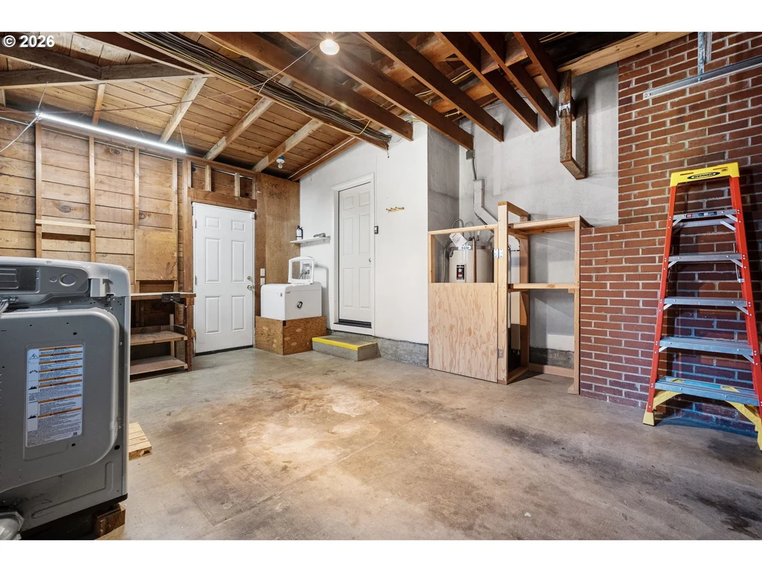 Photo of 130 E 31ST AVE