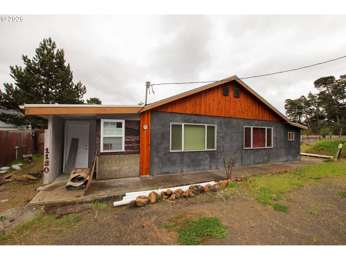 Photo of 1120 RHODODENDRON DR