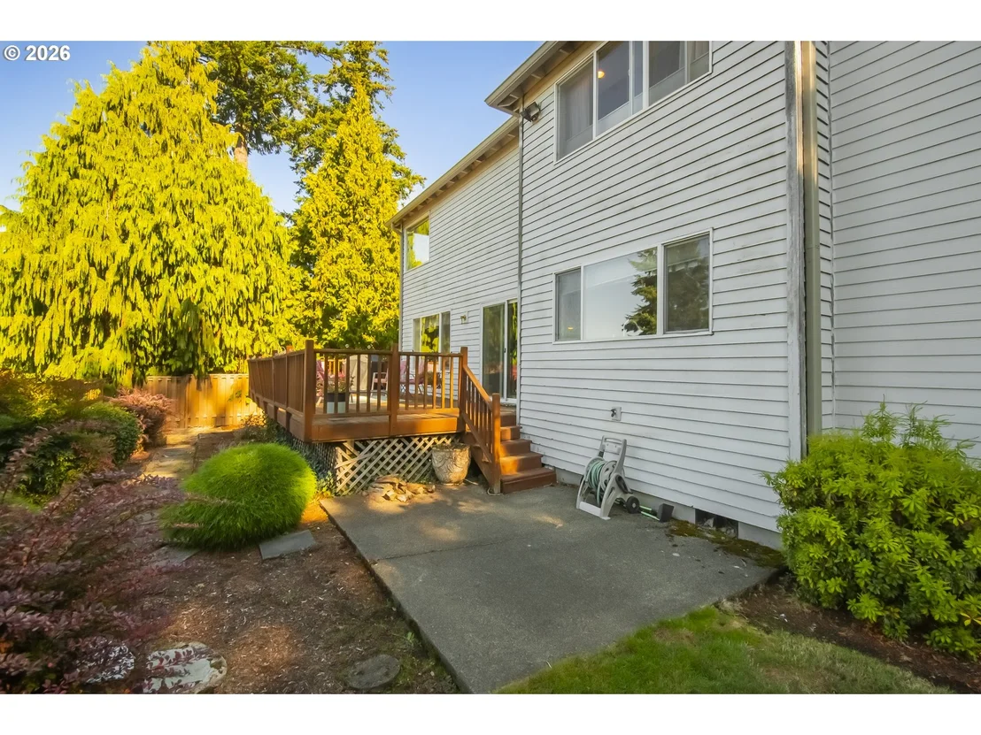 Photo of 501 NW MAWRCREST PL