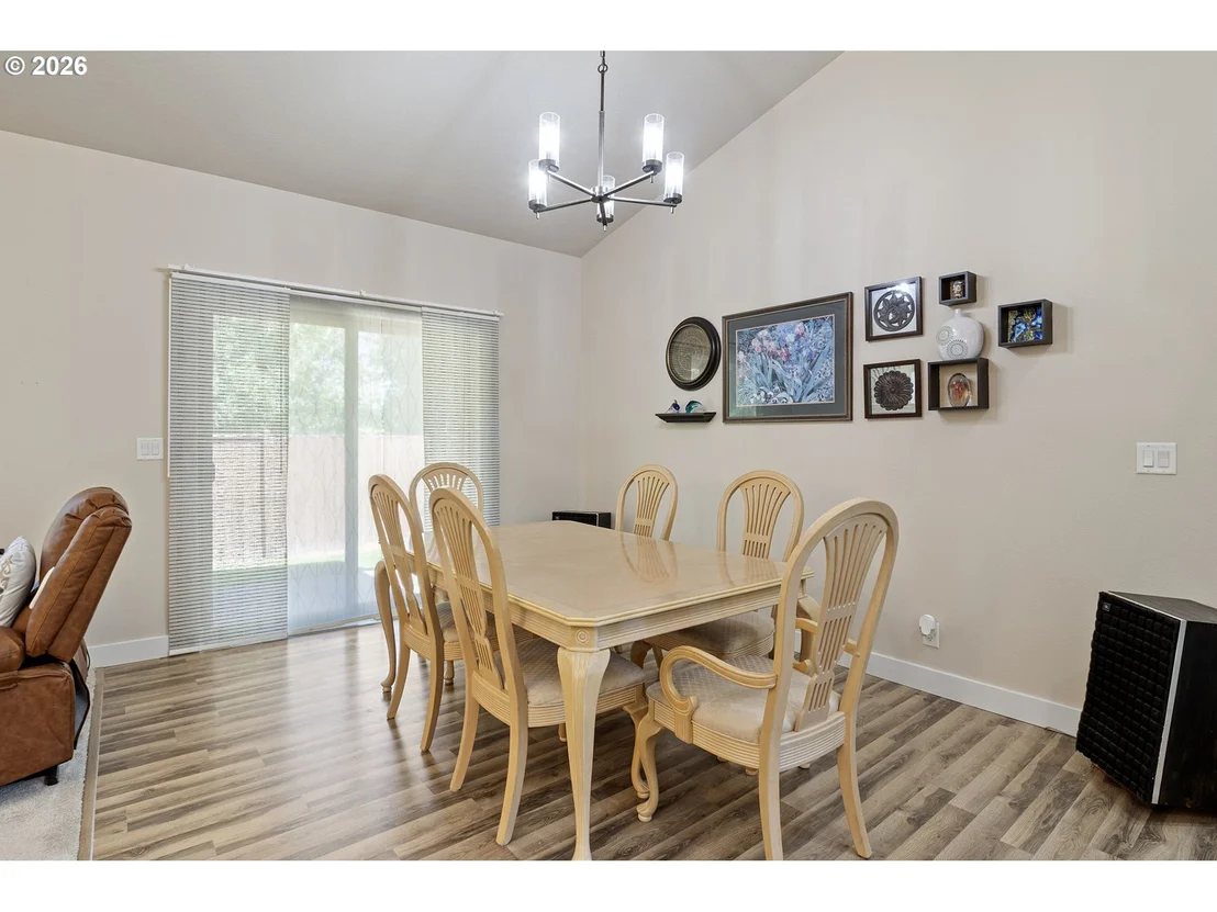 Photo of 963 PENNINGTON CT
