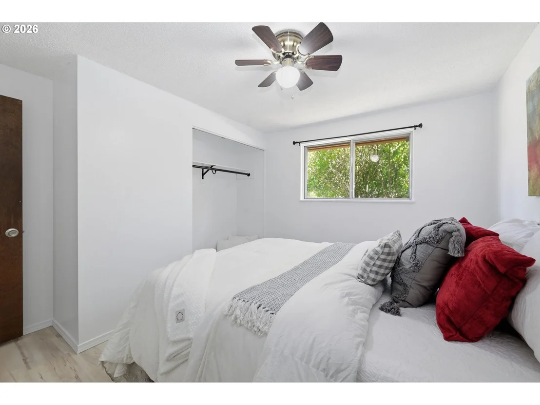 Photo of 2250 W IRWIN WAY