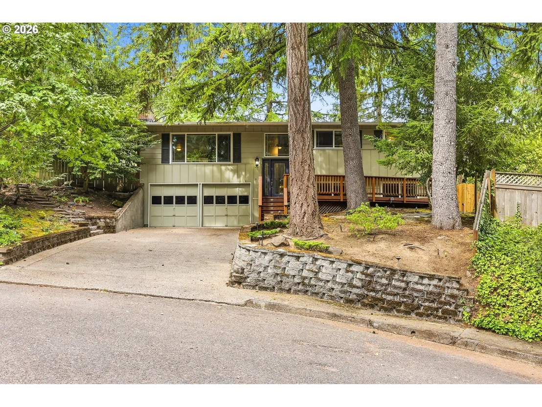 Photo of 30 COACHMAN DR