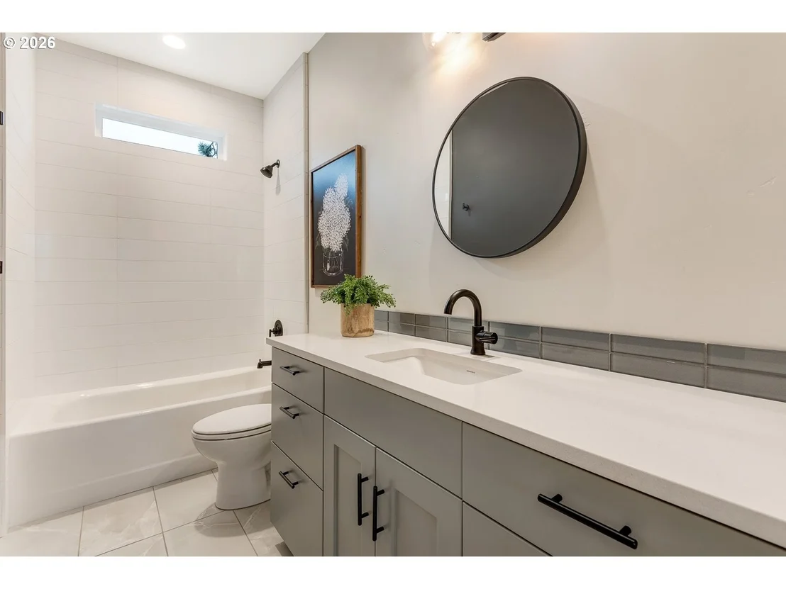 Photo of 2424 NW CROSSING DR