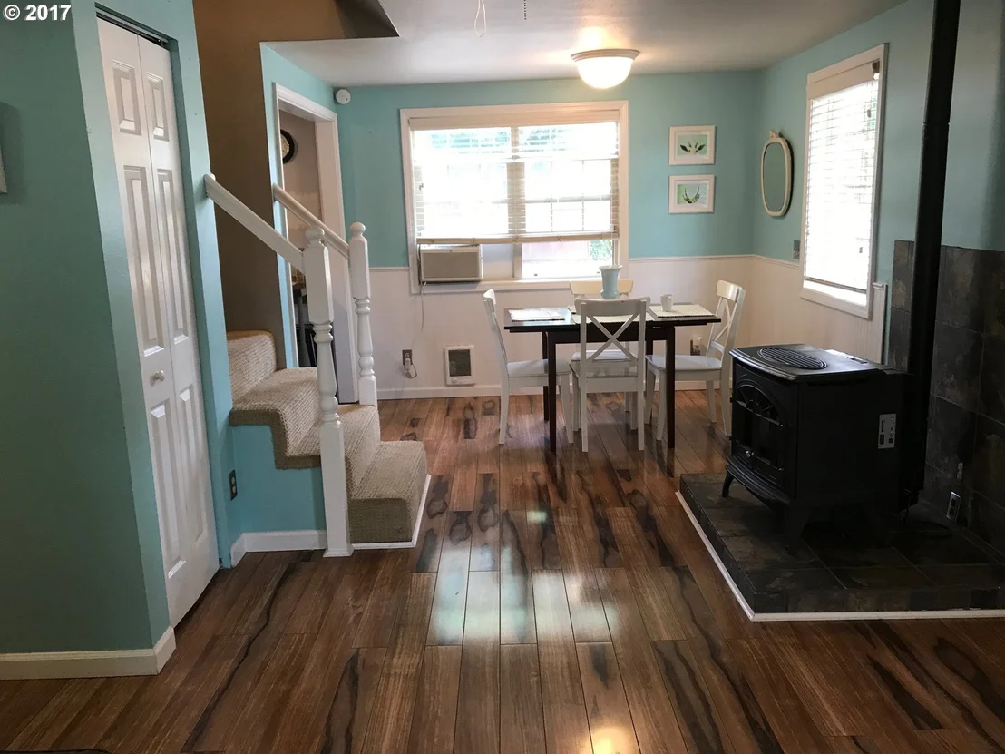 Photo of 1352 MILL ST