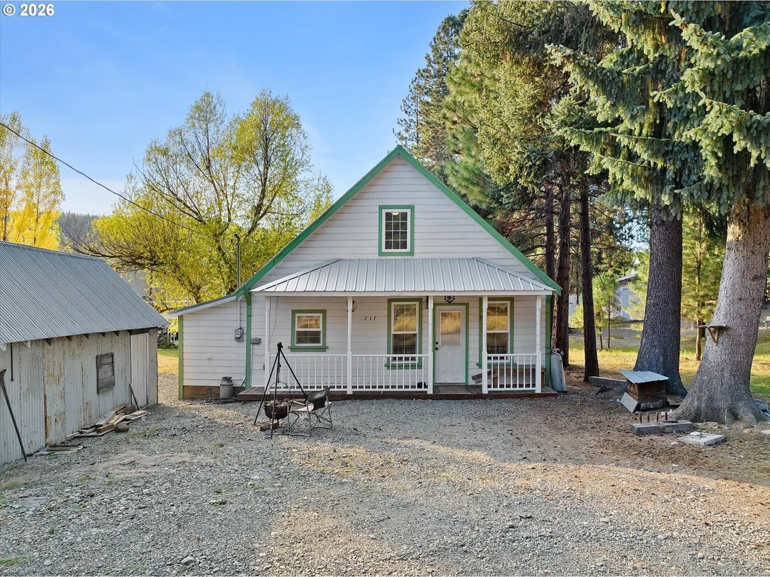 Photo of 237 BONANZA ST