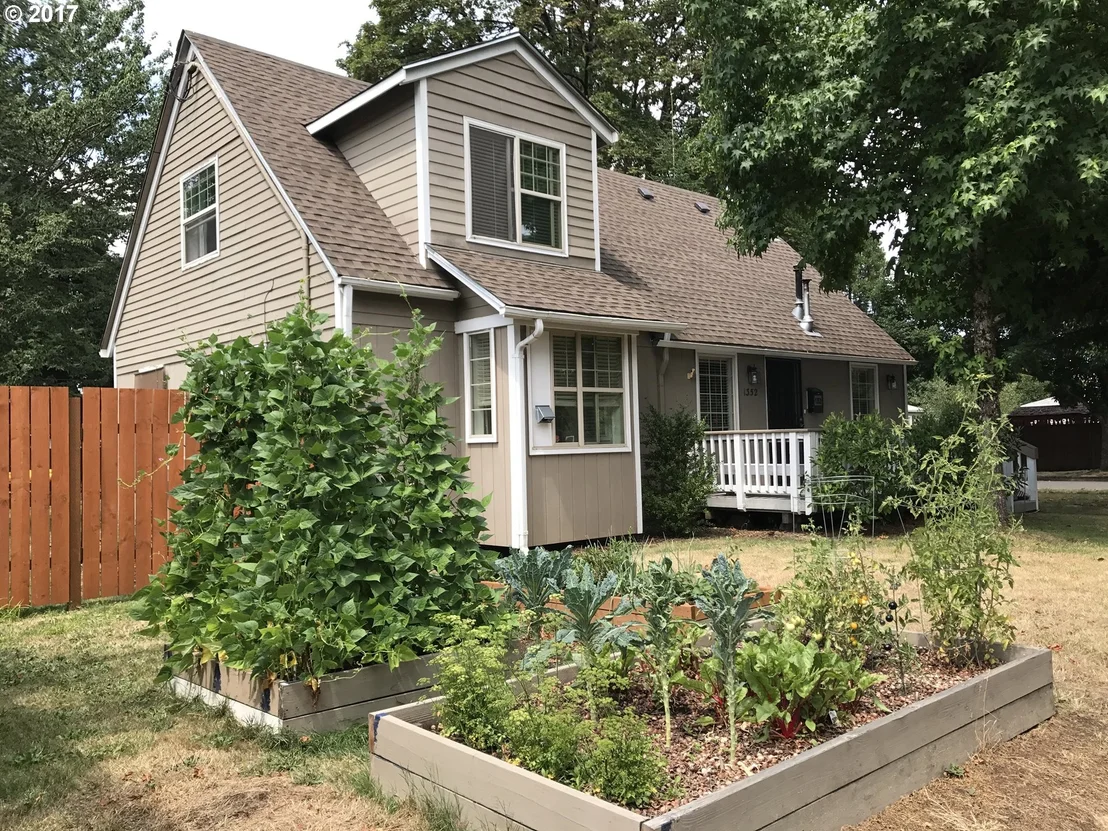 Photo of 1352 MILL ST