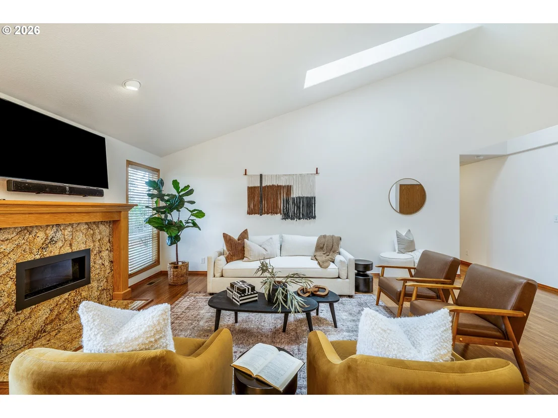 Photo of 529 SWEETWATER LN