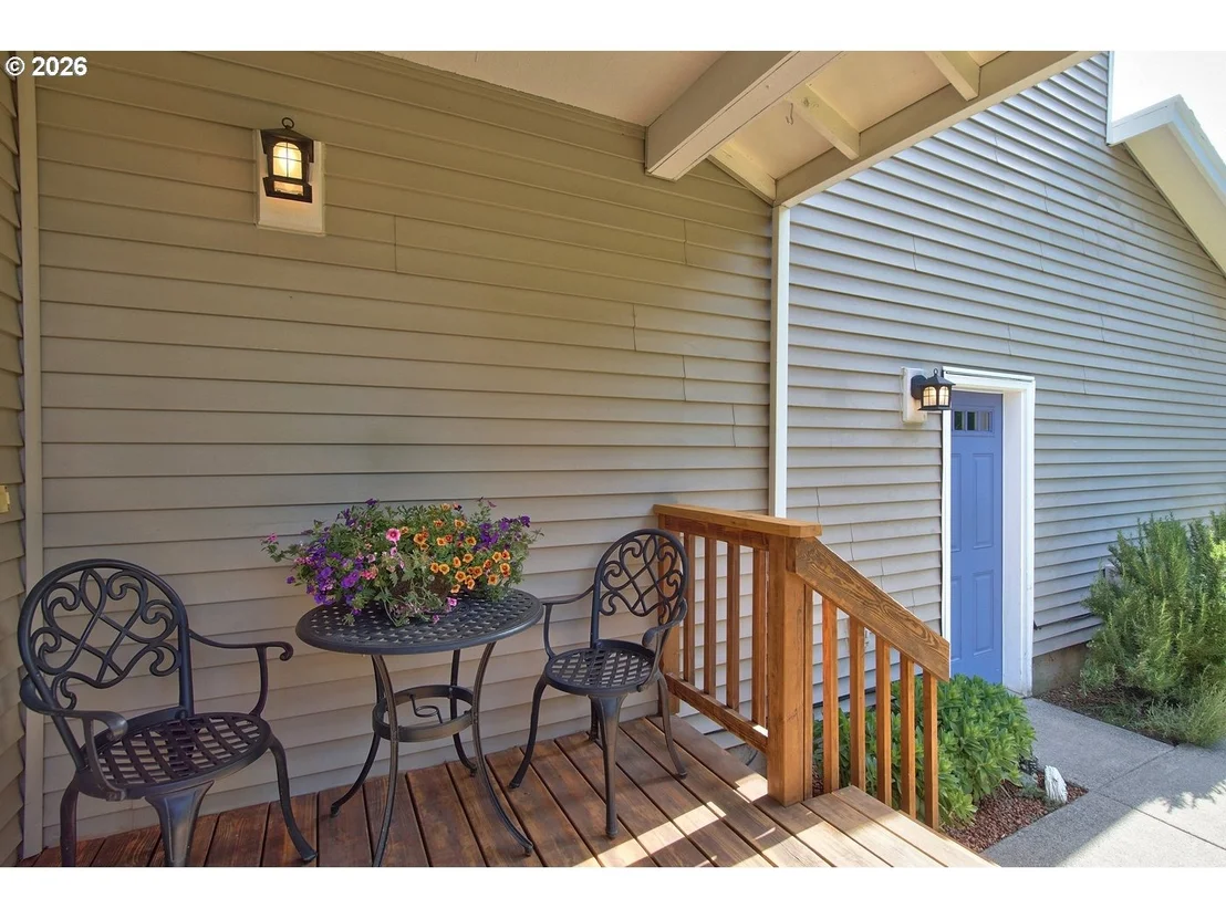 Photo of 469 HARRIS LN