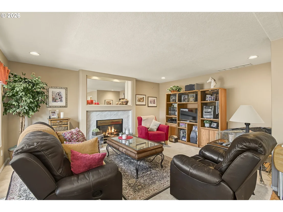Photo of 501 NW MAWRCREST PL