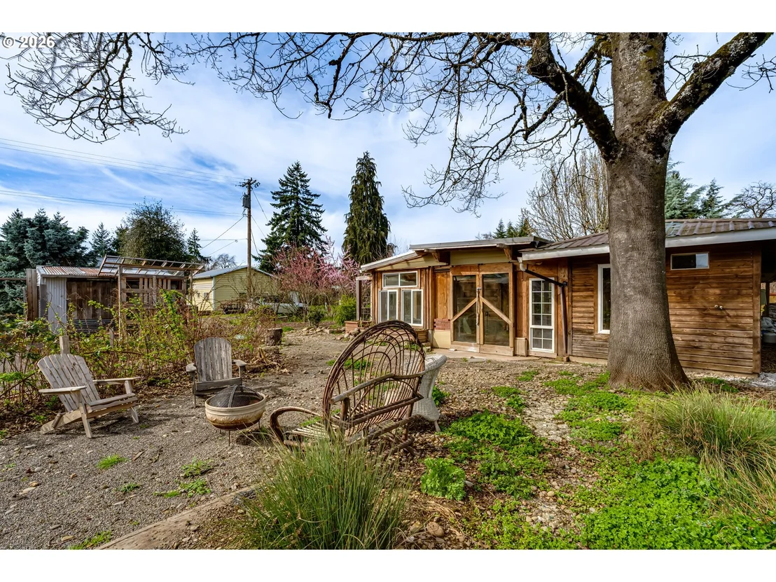 Photo of 111 HOLEMAN AVE
