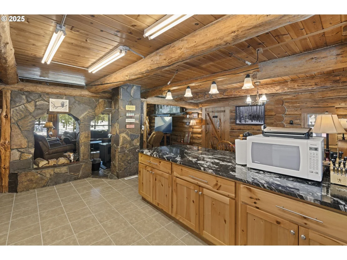 Photo of 140643 KAMLOOP LN