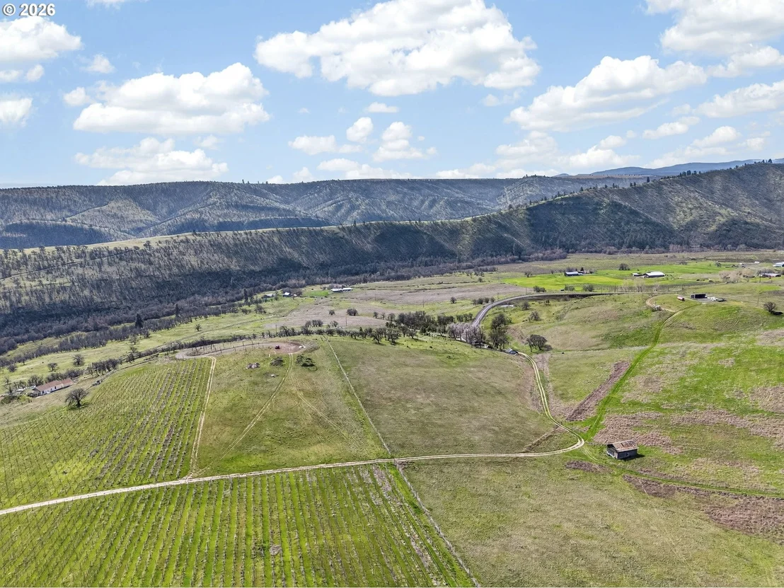 Photo of 3475 THREE MILE RD