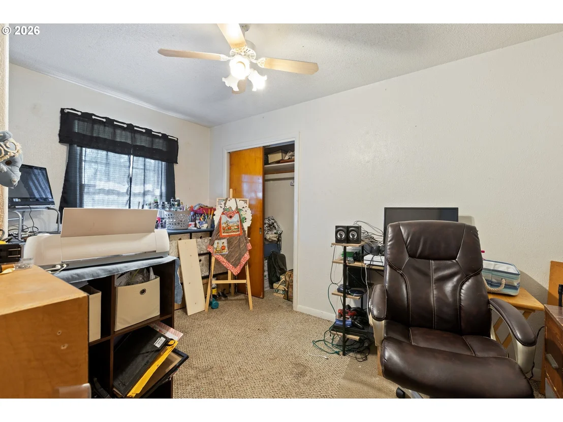 Photo of 311 SE GRAPE AVE